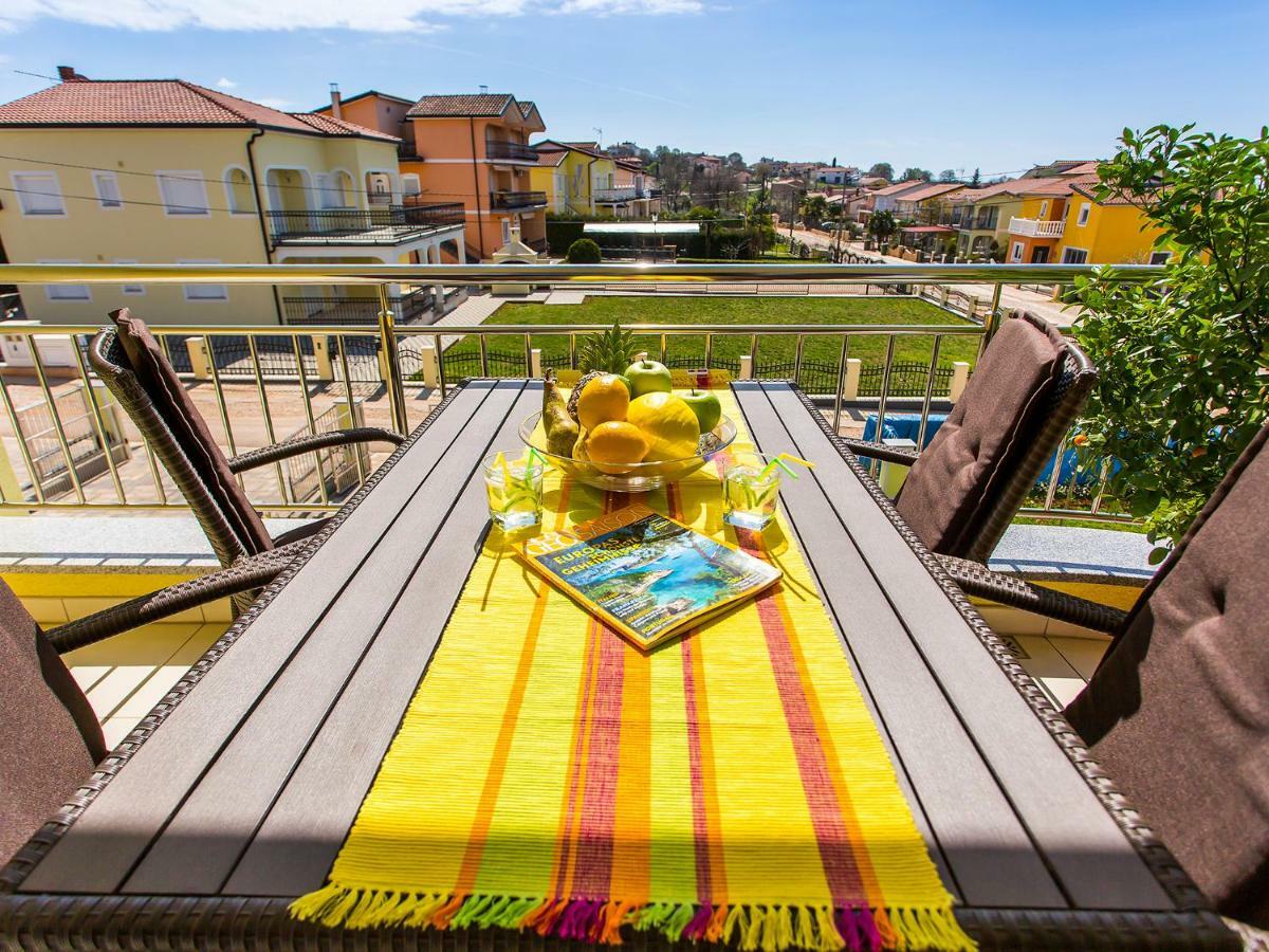 Apartment Maestral Poreč Eksteriør billede